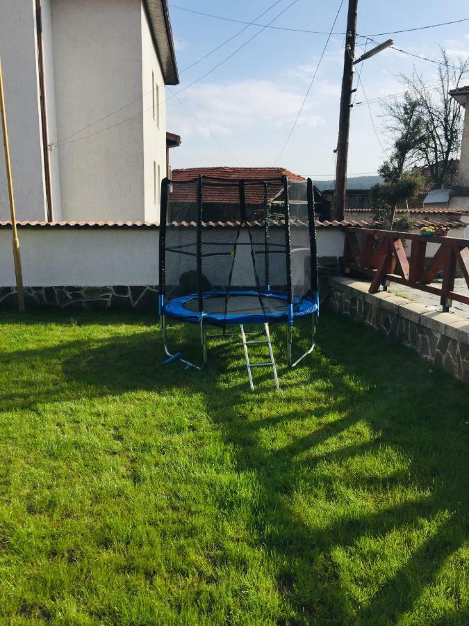 Къща За Гости Аси Dospat Exterior foto